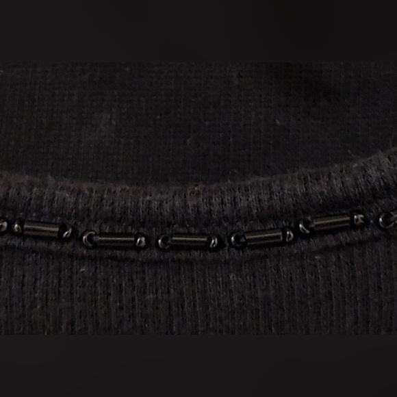 Sag Harbor embroidered tank top - Picture 2 of 4